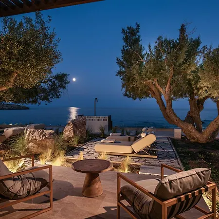 The Echo Of The Sea - Beachfront Luxury Villa *