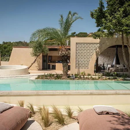 The Echo Of The Sea - Beachfront Luxury Villa