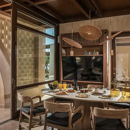 The Echo Of The Sea - Beachfront Luxury Skaloti