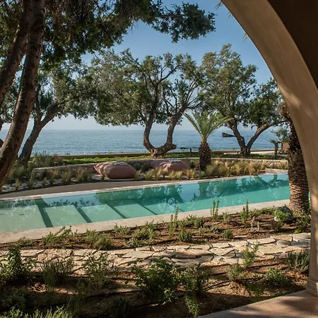 The Echo Of The Sea - Beachfront Luxury Skaloti