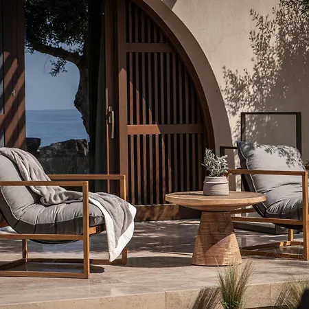 The Echo Of The Sea - Beachfront Luxury Skaloti