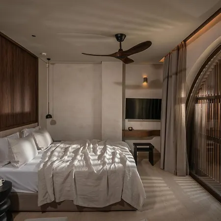 The Echo Of The Sea - Beachfront Luxury * Skaloti