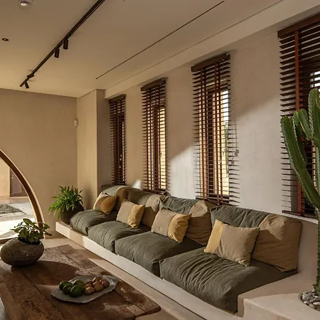 The Echo Of The Sea - Beachfront Luxury Villa *